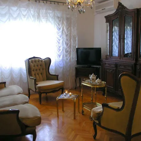 Apartment Rosanda *